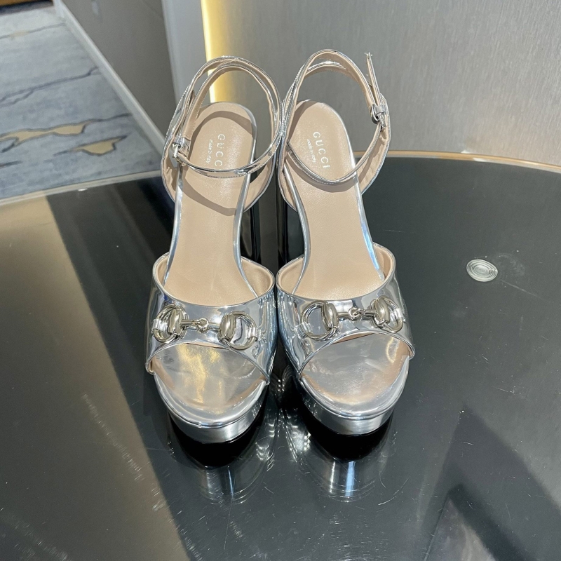 G*u*i high heels